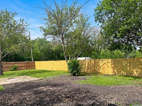 5th image of 721 ROOSEVELT DR