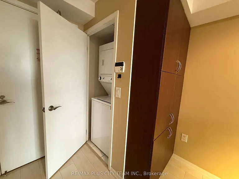 800 Lawrence Ave W #1421 — Photo 11