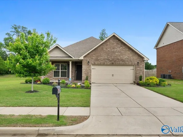 108 Summer Pointe Ln, Madison, AL 35757