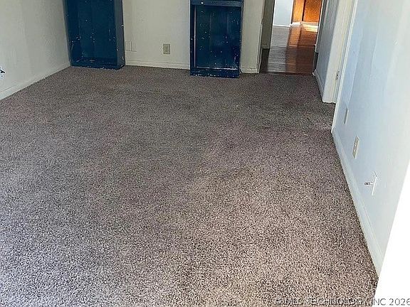 3rd image of 615 N 1st St