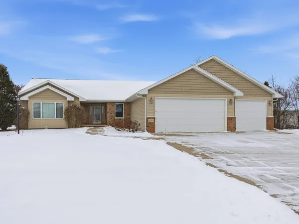 W5946 Sweet Pea Dr, Appleton, WI 54915