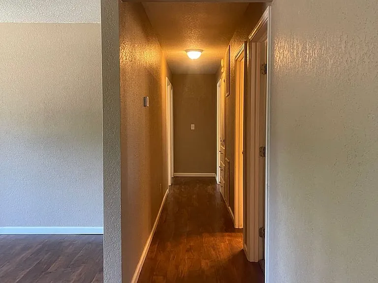 104 Woodcliff Dr — Photo 15