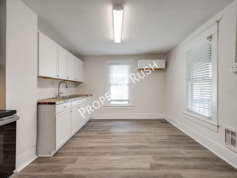 3818 Chandler Ave — Photo 15