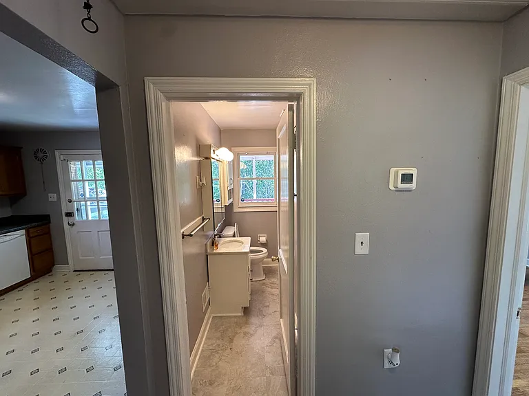 2521 Chatham St NW — Photo 29