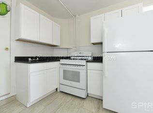 186 Franklin St APT C17, Brooklyn, NY 11222