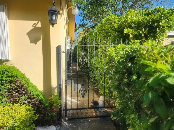 6265 SW 31st St, Miami, FL 33155