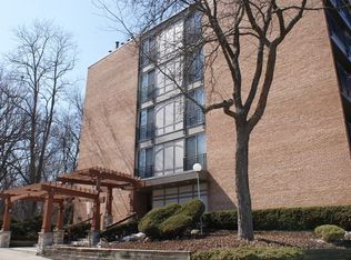 5800 Oakwood Dr UNIT 5D, Lisle, IL 60532