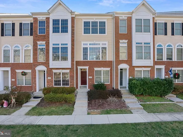 42633 Homefront Ter, Chantilly, VA 20152