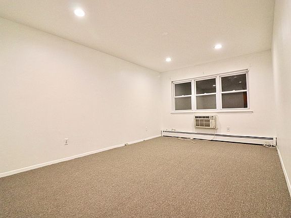 4th image of 1241 Allerton Ave #2