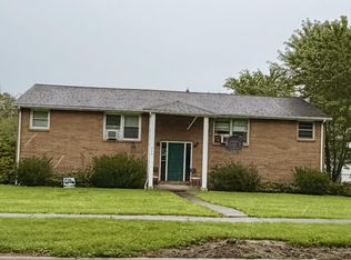 525 North Rd APT 1, Niles, OH 44446