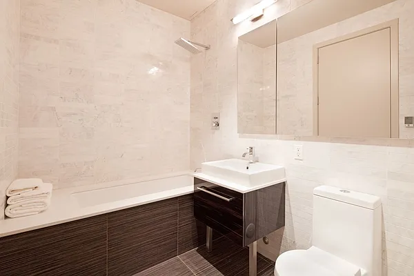 Sold by aptsandlofts.com | media 6