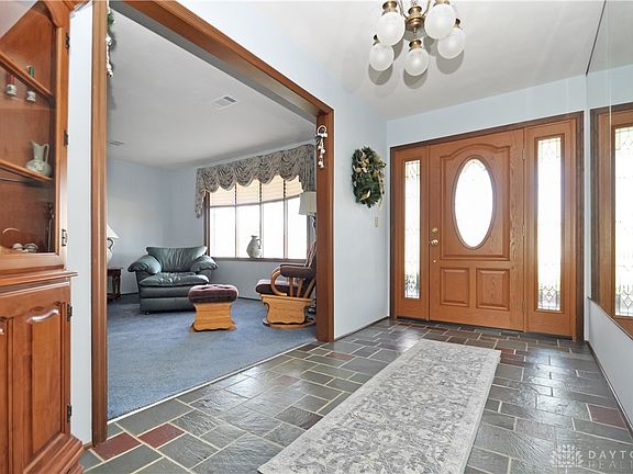 2nd image of 769 Honeysuckle Dr