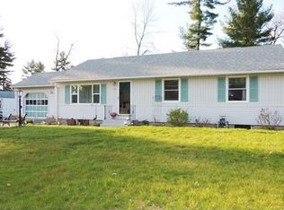 96 Willowbrook Dr, Springfield, MA 01129