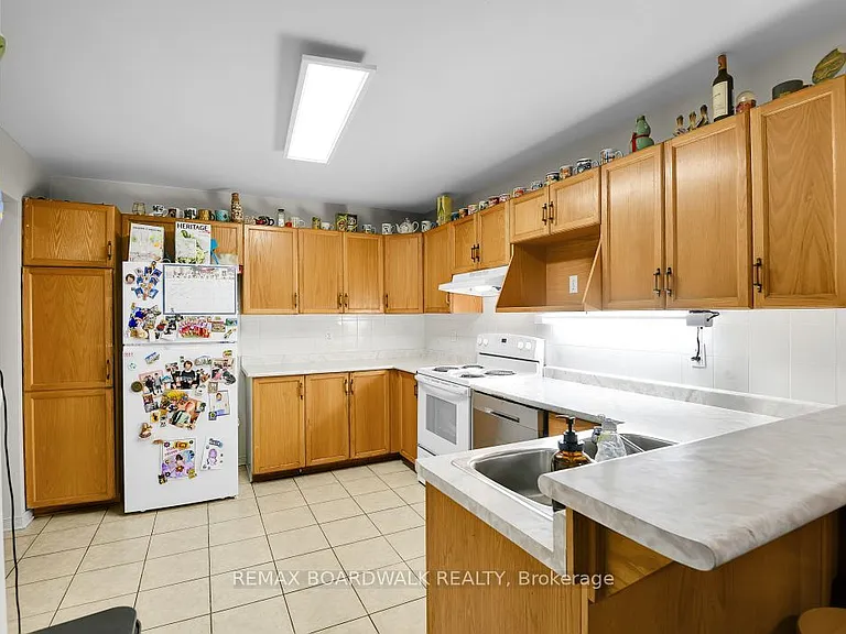 79 Hunters Glen Cres — Photo 11