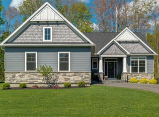 3389 Hickory Knoll Ln, Lysander, NY 13027