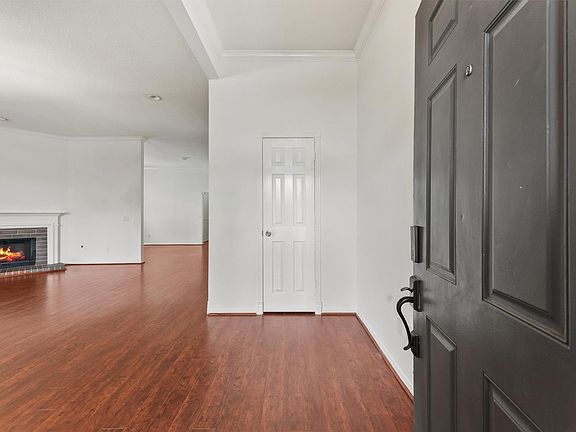 3rd image of 14518 Huntmont Dr