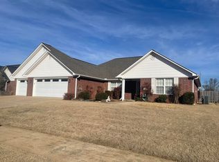 106 Sioux St, Clarksville, AR 72830