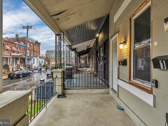 4th image of 1135 W Venango St