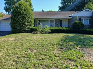 29 Dover St, Massena, NY 13662