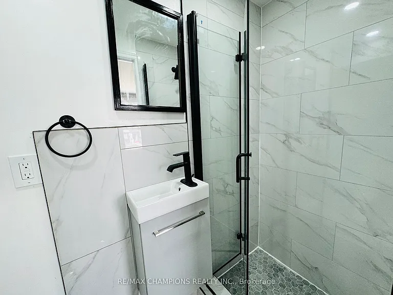 196 Caledonia Rd #2 — Photo 11