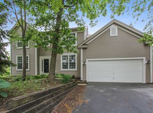 716 Saddlewood Dr, Wauconda, IL 60084