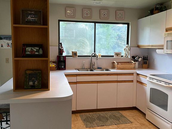 4th image of 1358 Silver Meadows Dr #71