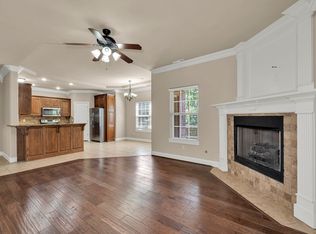 601 NW 17th Ct, Bentonville, AR 72712