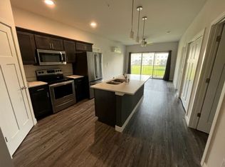 Cottage Grove Commons: Limestone, Cottage Grove, WI 53527