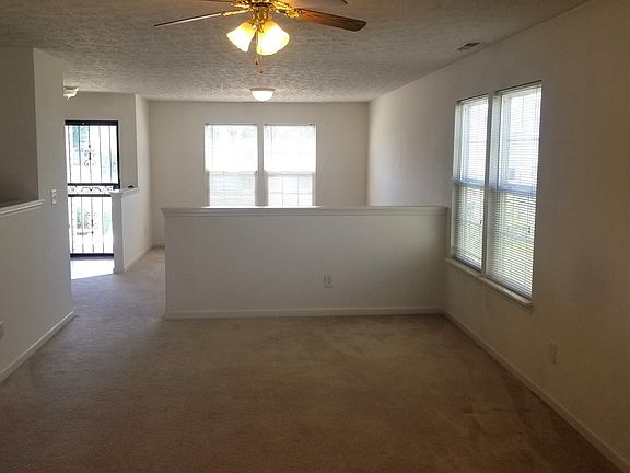 5th image of 2753 Foxbriar Pl