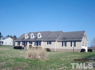 5590 Farmington Dr, Oxford, NC 27565