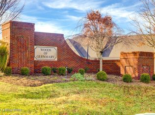8700 Lough Dr, Louisville, KY
