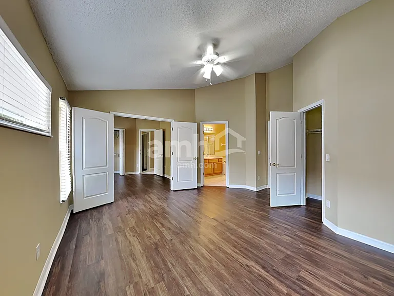 3616 Seminole Dr — Photo 11