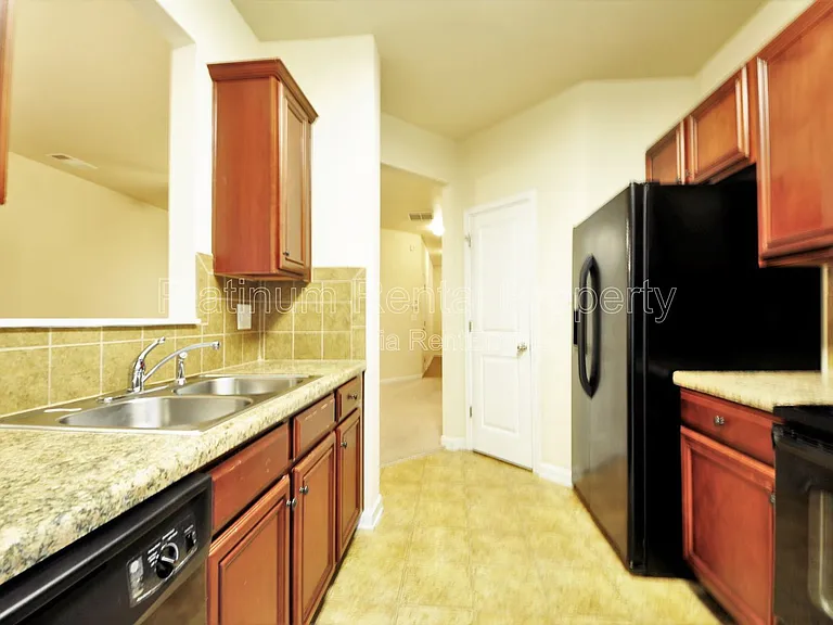 2886 Ridgeview Dr SW — Photo 9