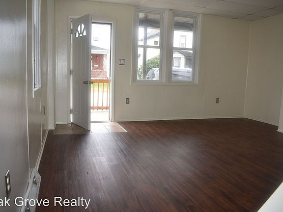 4th image of 179 Maple Ave