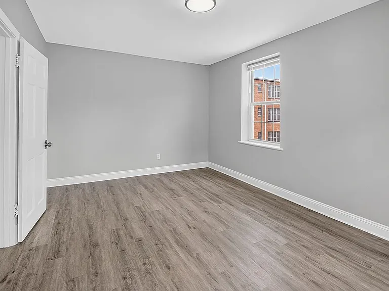 1441 Somerset Pl NW #202 — Photo 14