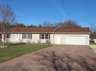 35741 Linden Ln, Wilmington, IL 60481