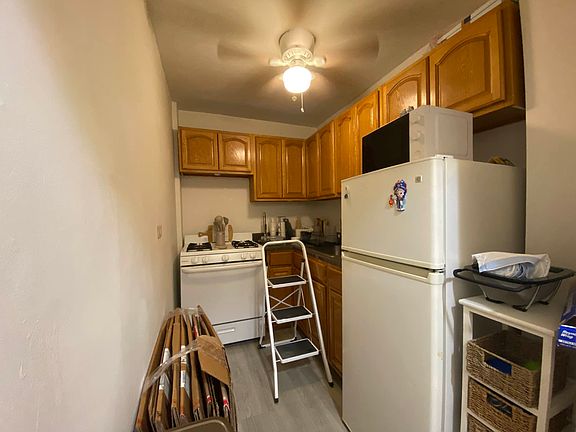 2nd image of 150 E 18th St APT 4F