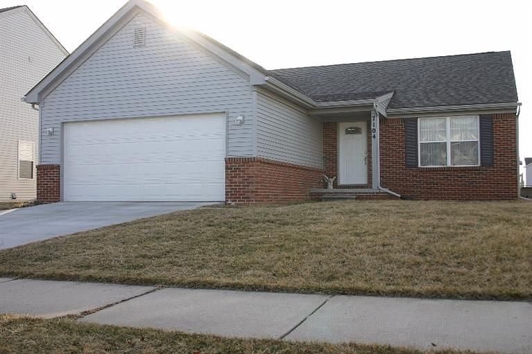1st image of 7104 Maplelawn Dr