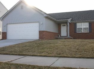 7104 Maplelawn Dr, Ypsilanti, MI 48197