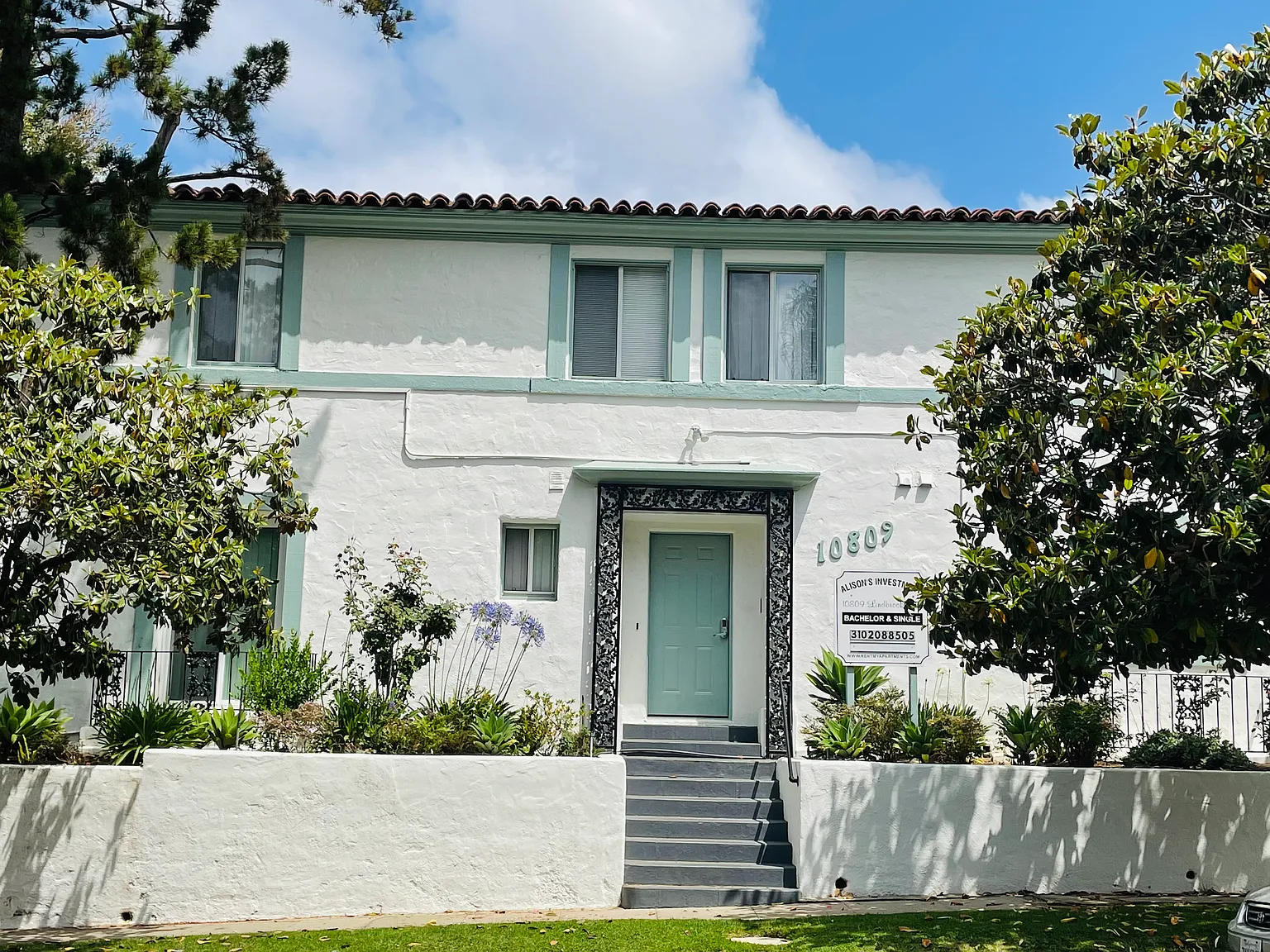 10809 Lindbrook Dr — Photo 1