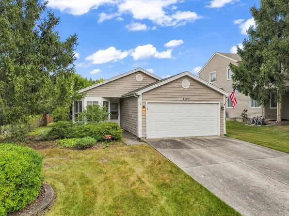 1132 Evergreen Dr, Carol Stream, IL 60188