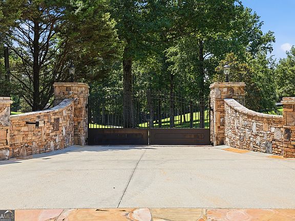 5th image of 1091 Echota Rd