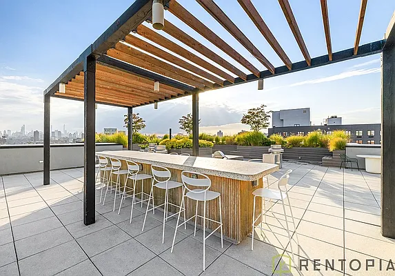 Rented by JCS Realty Group LLC | media 25