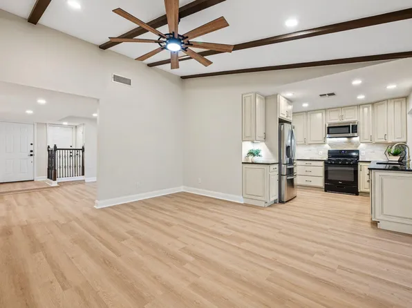 504 Chihuahua Trl, Austin, TX 78745