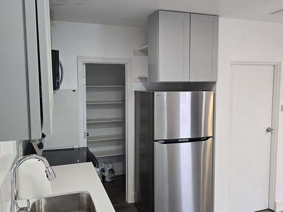 1st image of 1939 E Brill St #1