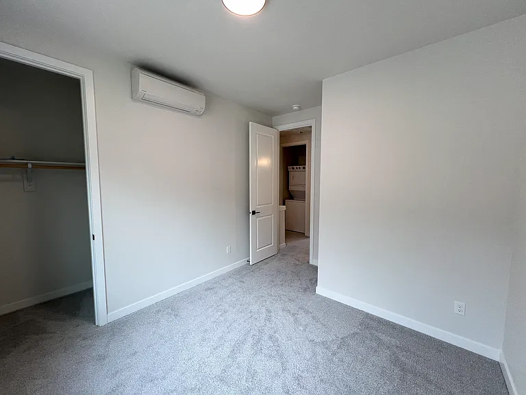 L0533 - D - Reed Place Condos — Photo 18