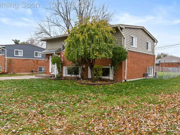 11840 Chattman Dr, Sterling Heights, MI 48313