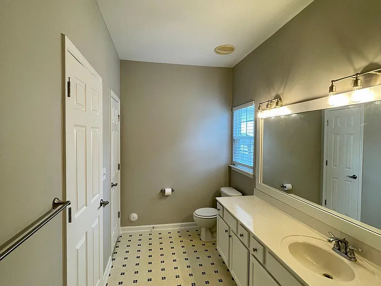 3710 Pemberton Way — Photo 10