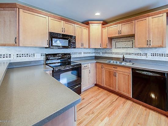 5th image of 36 Maggie Ct