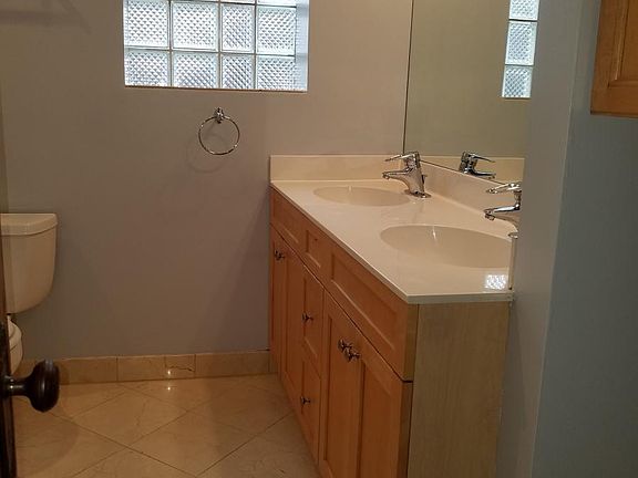 4th image of 3739 N Greenview Ave APT 3